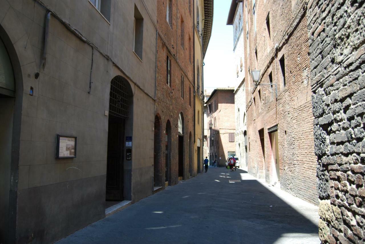 Antica Dimora Del Buongoverno Hotel Siena Exterior foto